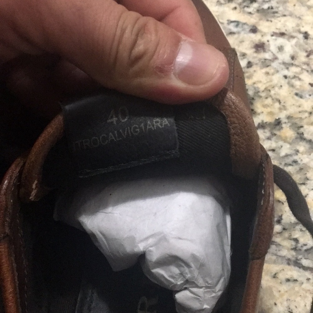 Burberry snekers size 40